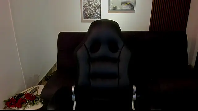 Snapshot of crimson_tati_ chatting on September 16, 4:20 am crimson tati online show from September 16, 4:20 am
