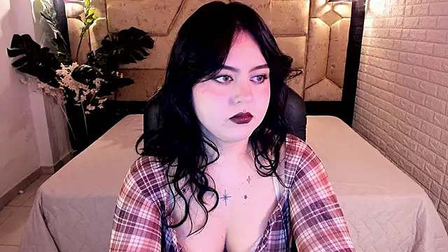 crimson tati  online show from June 27, 12:06 pm