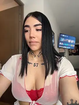 Nickiiiii online show from May 31, 8:10 pm