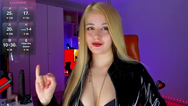 mollyposhh online show from April 20, 6:33 pm