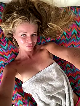 -OliWow- online show from December 18, 8:41 am