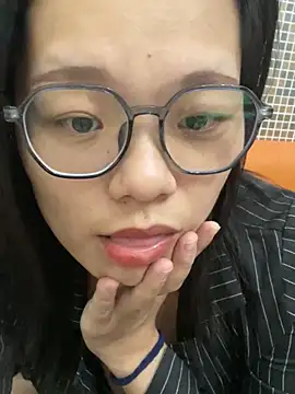 Bella0815 online show from November 8, 9:47 am