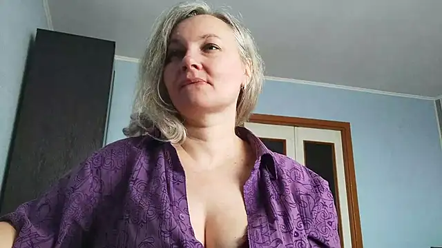 EdithManning online show from March 19, 7:45 am