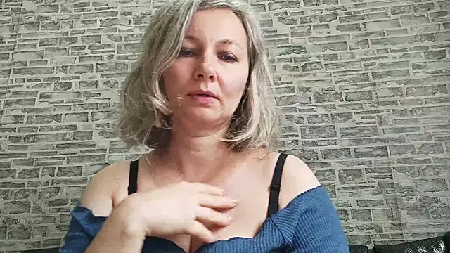 EdithManning online show from September 19, 6:23 am