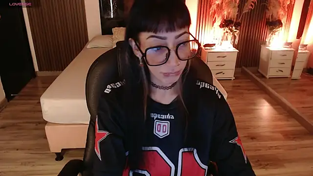 Sam mansson66 online show from April 15, 1:11 pm