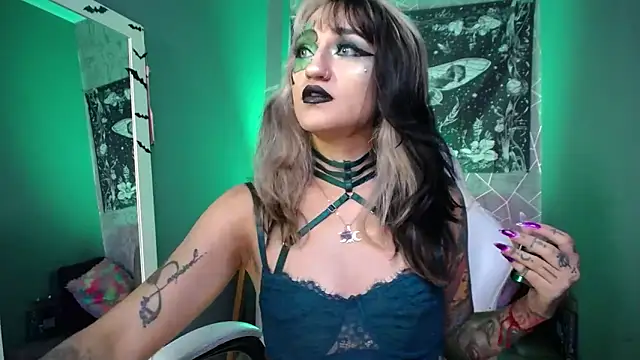 amelierouss online show from March 18, 4:50 am