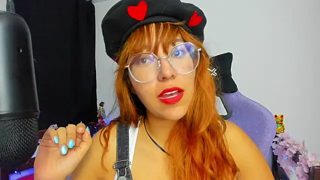 Snapshot of _Moon_Johnson chatting on October 21, 11:42 pm Moon Johnson online show from October 21, 11:42 pm