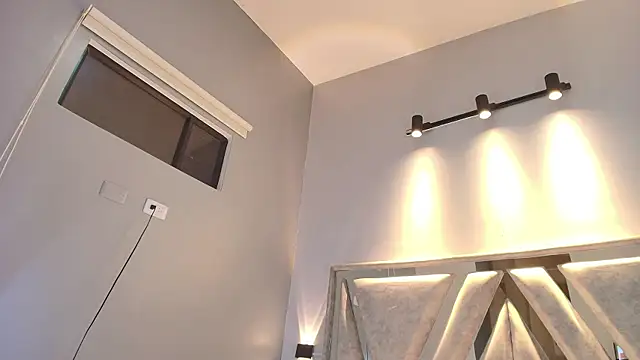 Annie9  online show from September 11, 4:13 am