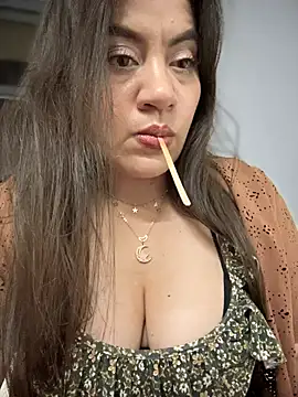 Iam  Cristal online show from December 18, 12:37 am