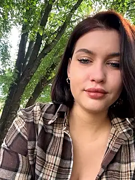 KikiWatson online show from September 25, 7:18 am