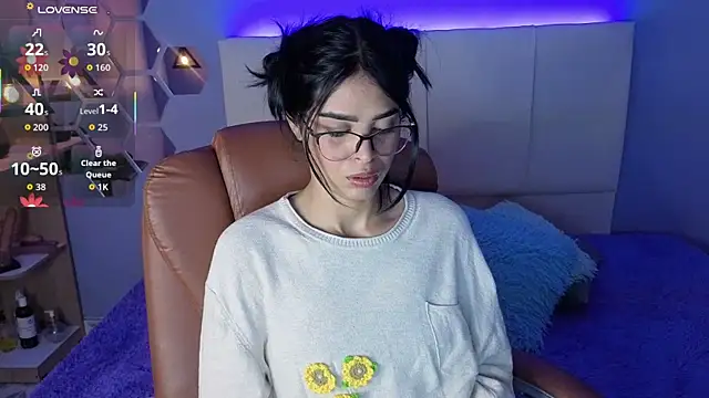 AlessiaVal  online show from September 15, 1:41 pm