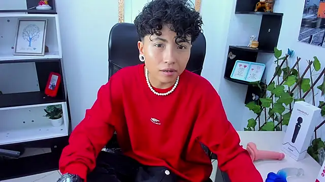 Im Mathias online show from October 23, 7:42 pm