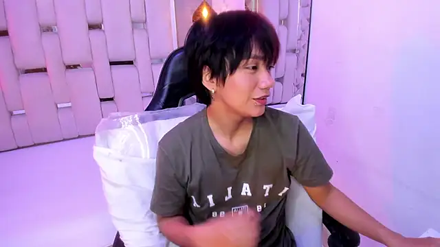 Snapshot of Eriol_ chatting on September 24, 12:15 pm Eriol online show from September 24, 12:15 pm