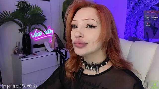 violetviolator online show from November 22, 4:04 am