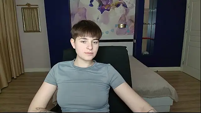 EmiliaYours online show from January 11, 4:23 pm