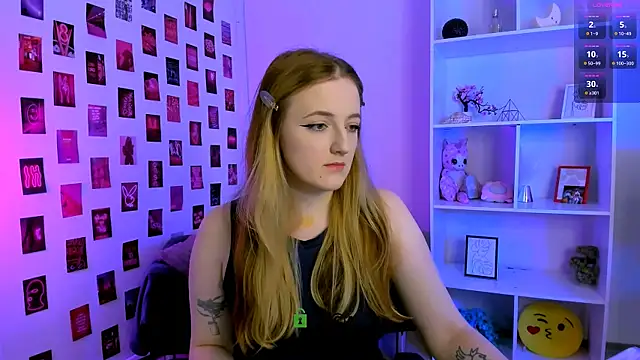 luna berryy online show from July 7, 6:43 pm