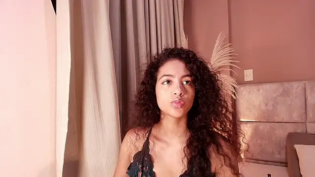 AntonellaHall  online show from March 4, 6:36 pm