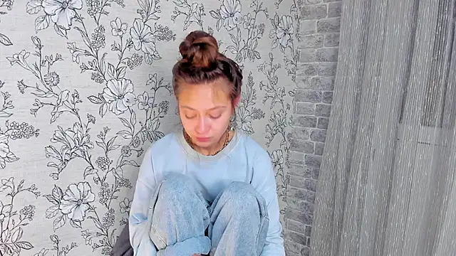 EllaSky xoxo online show from November 7, 12:49 am