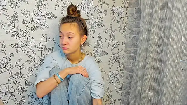 EllaSky xoxo online show from November 8, 4:28 am