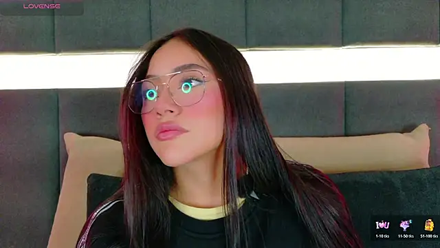 nicolle pierce online show from October 24, 2:02 pm