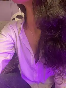 MaggieMasala online show from January 14, 3:00 am