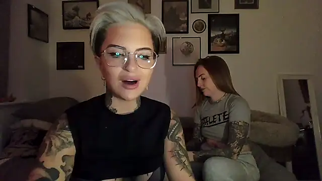 Snapshot of Alexandersonxo chatting on October 27, 7:19 pm Alexandersonxo online show from October 27, 7:19 pm