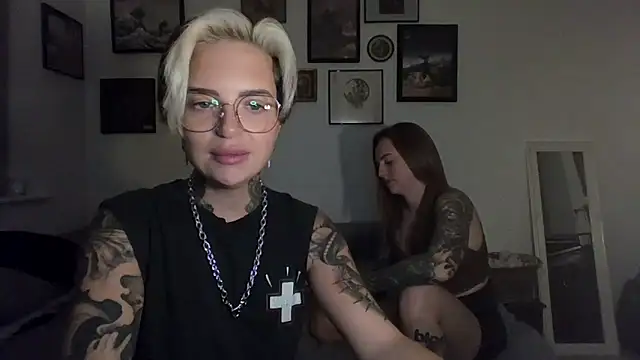 Snapshot of Alexandersonxo chatting on October 10, 8:58 pm Alexandersonxo online show from October 10, 8:58 pm