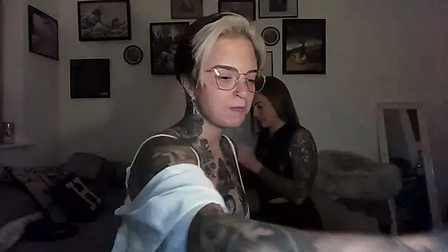 Snapshot of Alexandersonxo chatting on October 8, 8:46 pm Alexandersonxo online show from October 8, 8:46 pm