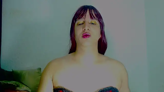 Snapshot of alexandrasexy32 chatting on October 10, 12:59 am alexandrasexy32 online show from October 10, 12:59 am