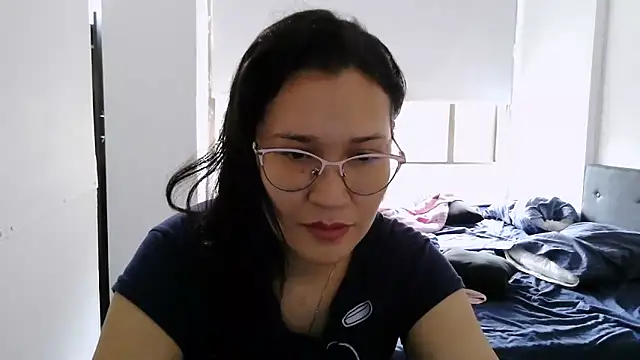 Snapshot of luxandracon23 chatting on October 7, 3:49 pm luxandracon23 online show from October 7, 3:49 pm