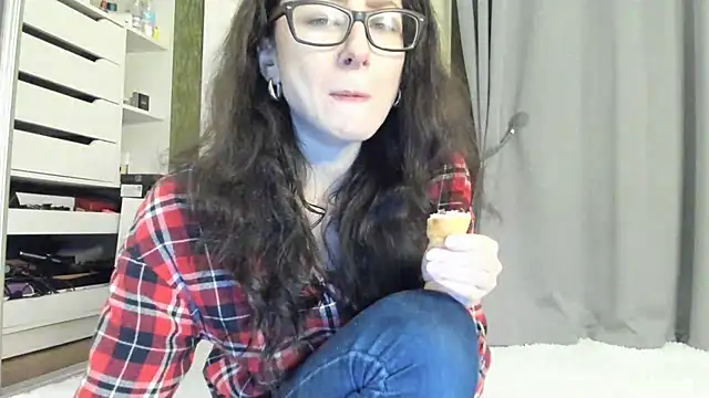 Baby Jewel online show from October 22, 11:48 am