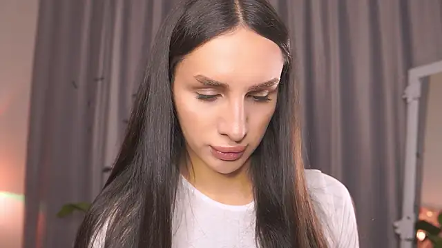 Kim Oberlin  online show from November 2, 4:10 pm