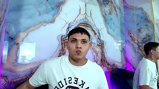 couple lovelyds online show from February 5, 8:45 pm