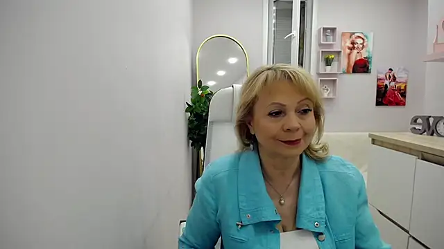 Milla Cutie18 online show from May 21, 4:54 am