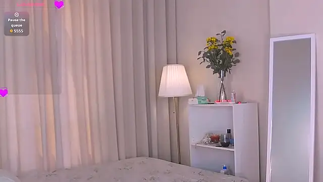 Snapshot of Melissa_Mone chatting on October 8, 3:33 am Melissa Mone online show from October 8, 3:33 am