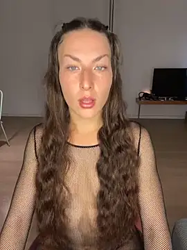  ExoticGirl online show from November 28, 7:55 am