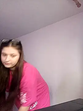 kila lo online show from November 5, 10:31 am