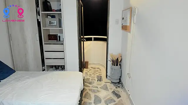 Travis bakers online show from November 22, 11:40 pm