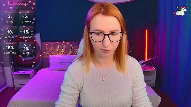 AliceBYKiss online show from February 20, 6:12 am