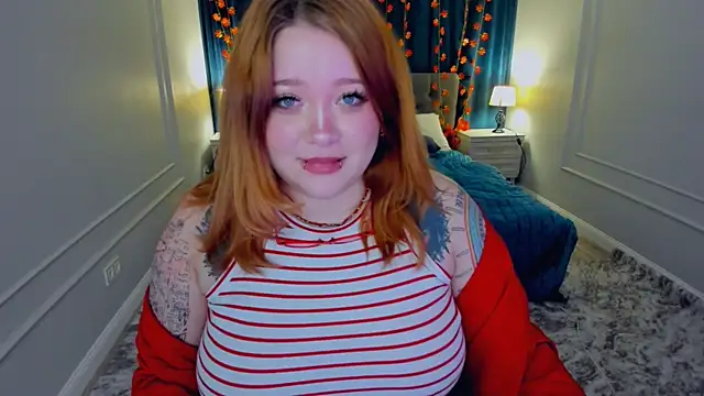 MoonLghte online show from November 14, 8:20 pm