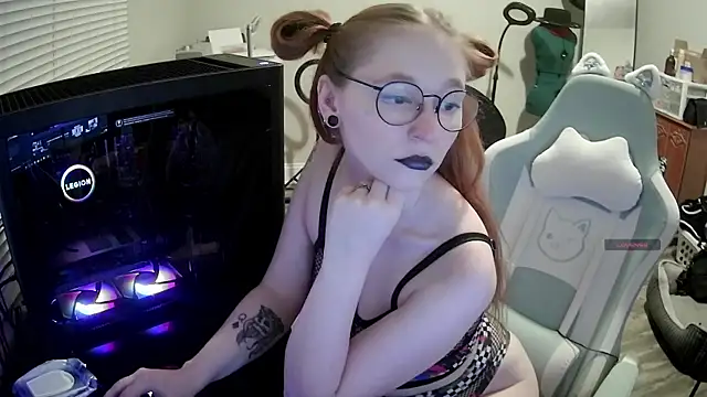 LilyFoxxx online show from January 14, 6:07 am