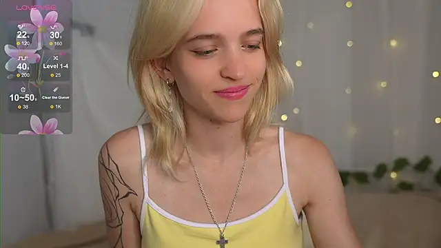 Snapshot of lolly_pie chatting on September 26, 10:46 am lolly pie online show from September 26, 10:46 am