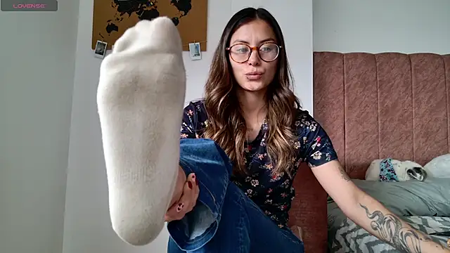 Emmy petit online show from April 8, 6:10 pm