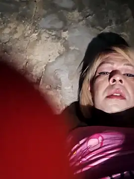 blondebitchlitle online show from October 23, 1:33 am