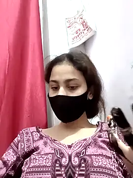 magicmoment00786 online show from November 28, 2:09 pm