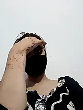 magicmoment00786 online show from September 12, 4:47 pm