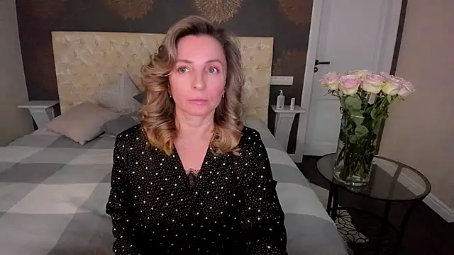 Snapshot of AllisonWilliams chatting on October 8, 6:01 pm AllisonWilliams online show from October 8, 6:01 pm