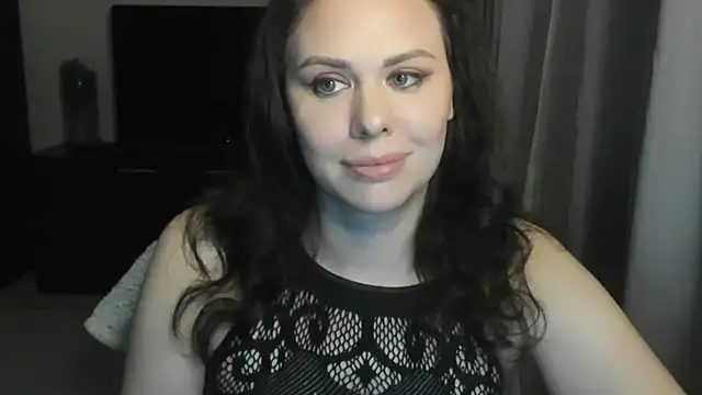 MollyCheiz online show from April 21, 8:05 pm