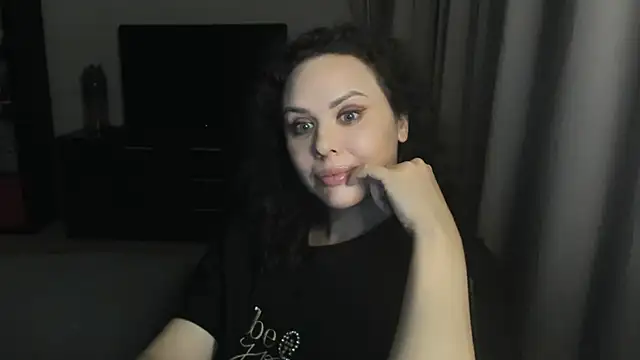 MollyCheiz online show from June 18, 8:58 pm