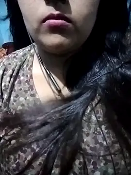 Love-Veronica online show from April 25, 1:41 pm